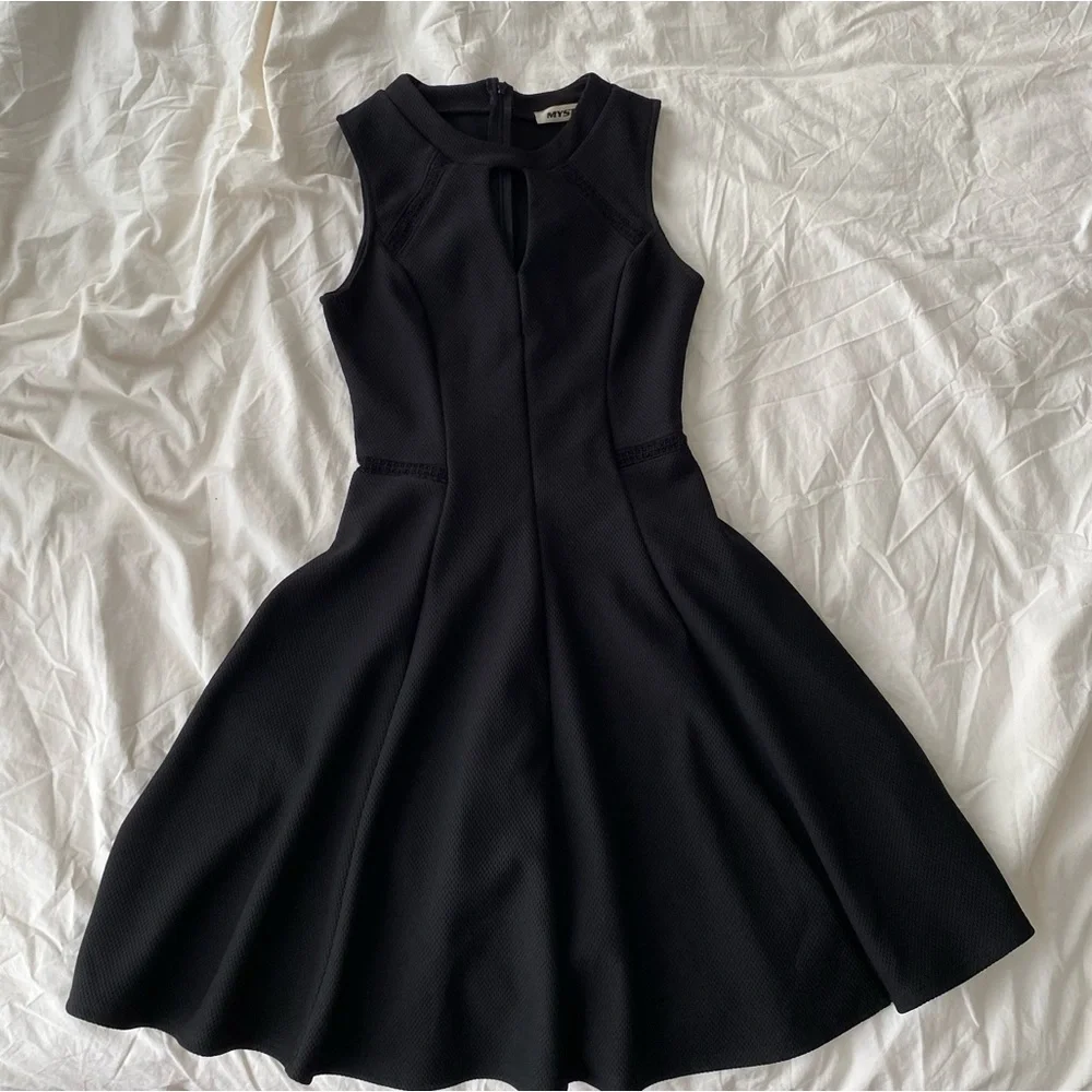 ModCloth Dress - Picture 2 of 7